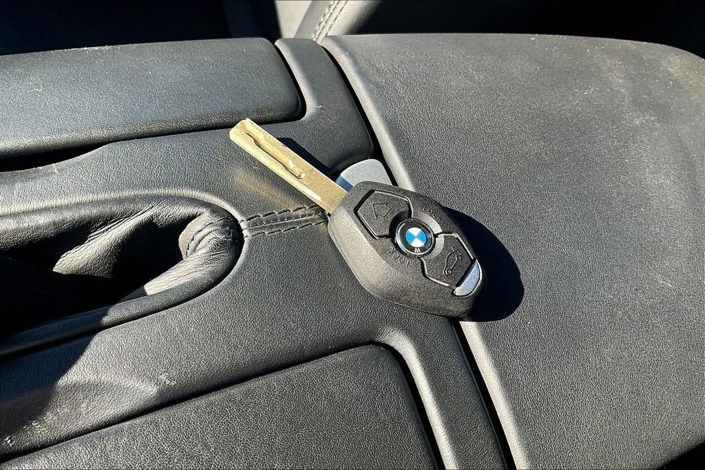 Used 2001 BMW Z8 RWD image 10