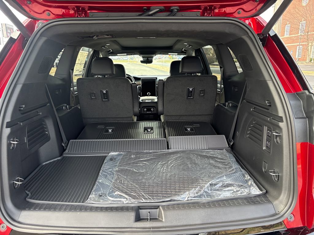 New 2026 GMC Acadia Denali Ultimate w/ LPO, Floor Liner Package image 47