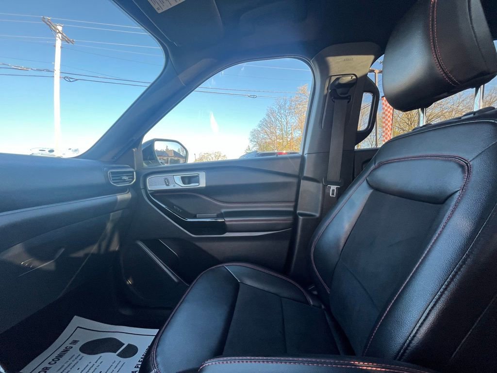 Used 2022 Ford Explorer ST-Line w/ Class IV Trailer Tow Package RWD image 19