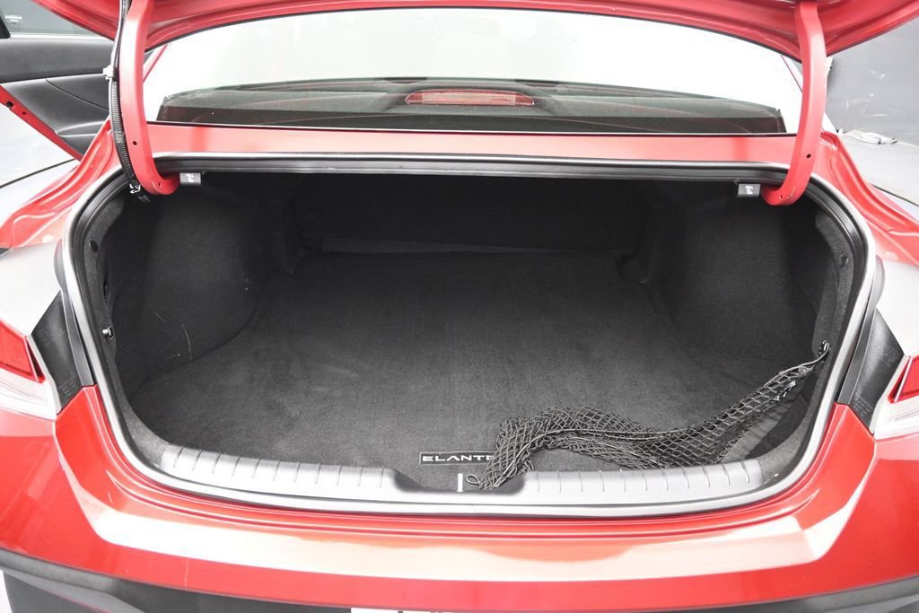 Used 2024 Hyundai Elantra SEL FWD image 29