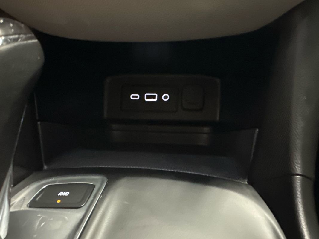 Used 2019 Chevrolet Equinox LT AWD/4WD image 56