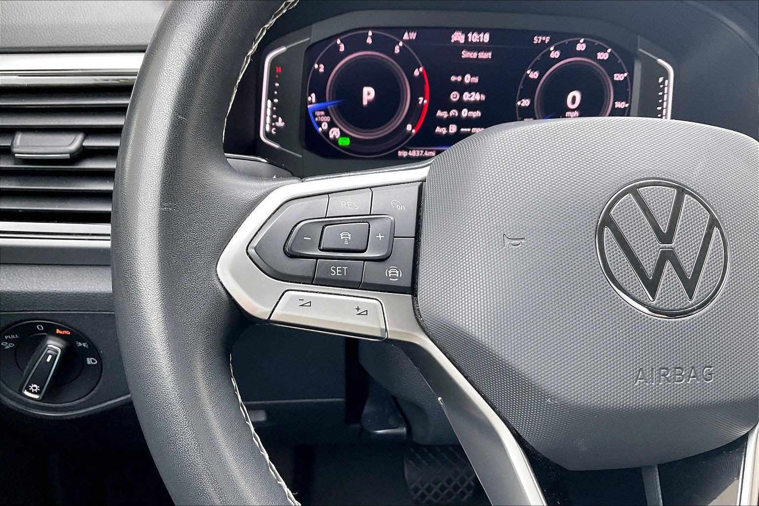 Certified 2022 Volkswagen Atlas SE FWD image 18