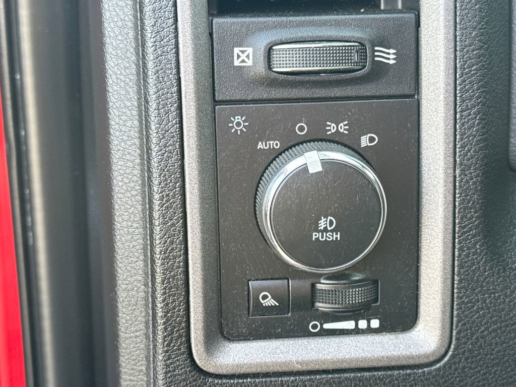 Used 2019 RAM 1500 Express w/ Wheel & Sound Group image 32