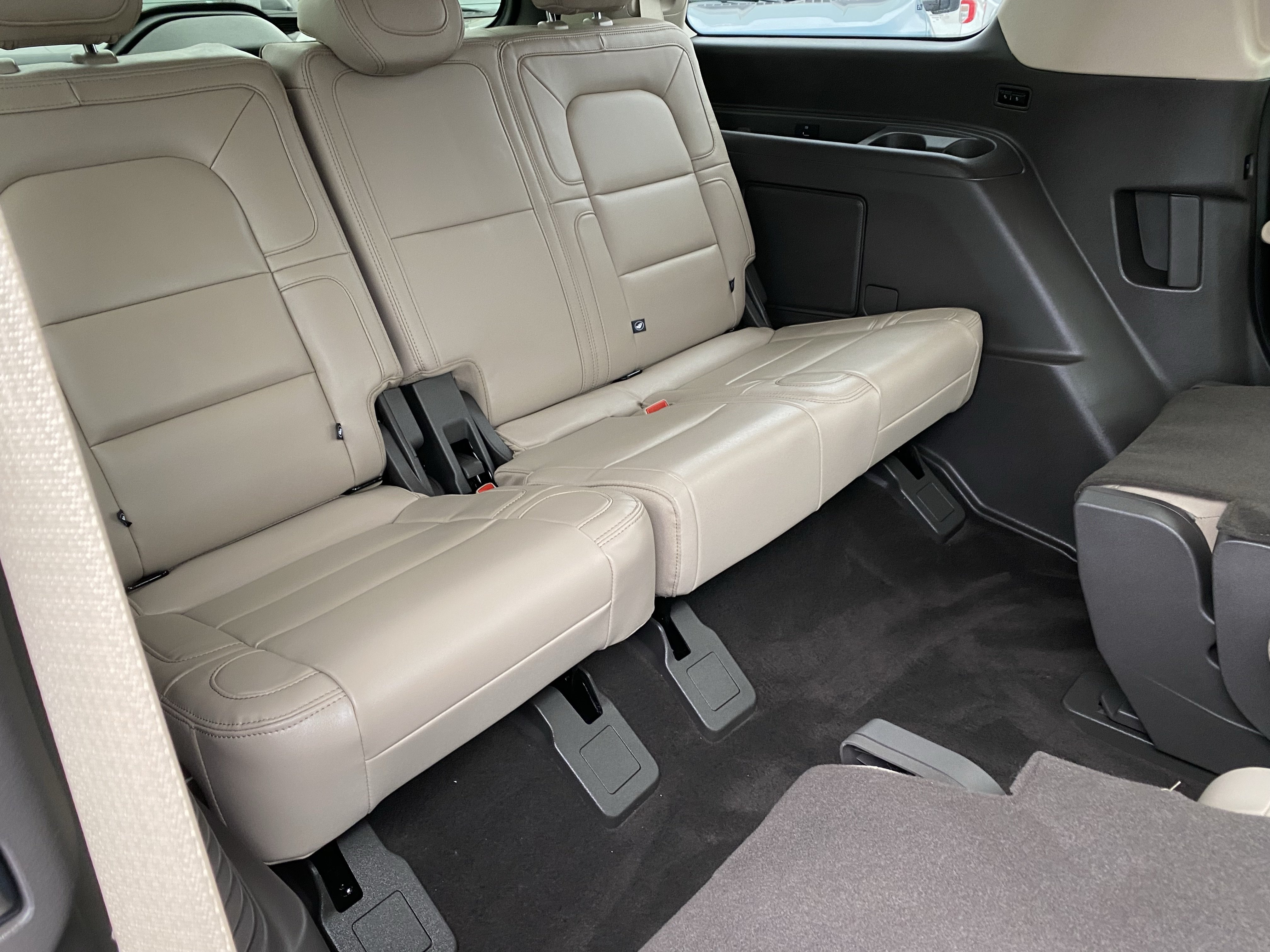 Used 2024 Lincoln Navigator Reserve AWD/4WD image 16