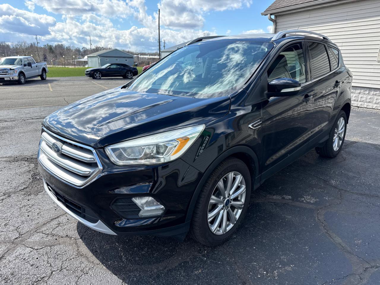 Used 2017 Ford Escape Titanium image 6