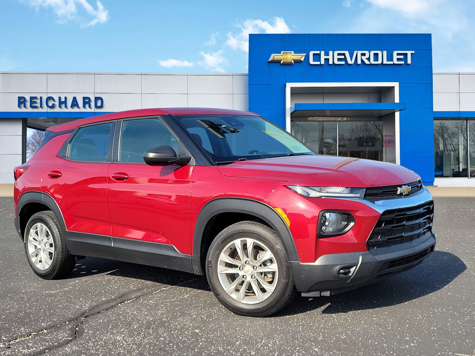 Used 2021 Chevrolet TrailBlazer LS FWD image 1