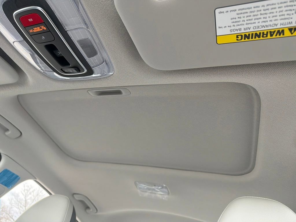 New 2025 Hyundai Elantra Limited image 22