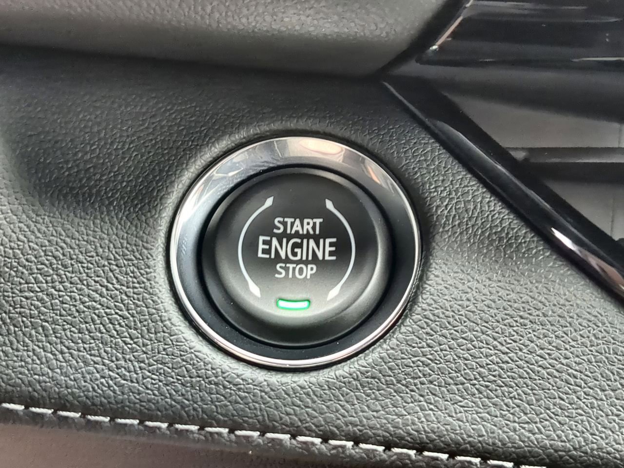 New 2026 Buick Enclave Sport Touring w/ Power Package image 17