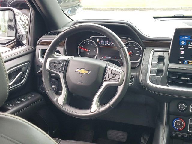 Used 2021 Chevrolet Suburban Premier w/ Premium Package image 21