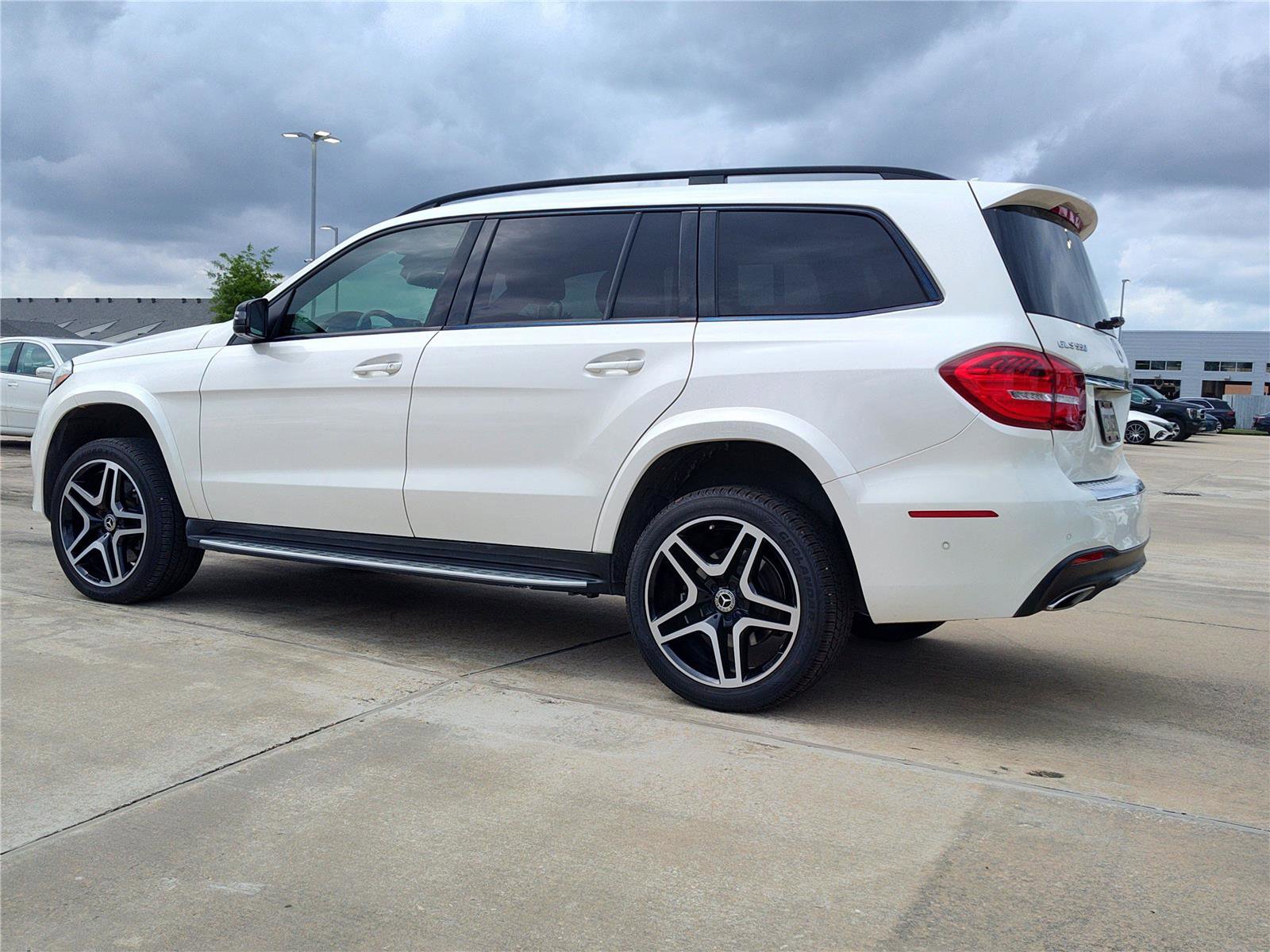 Used 2019 Mercedes-Benz GLS 550 4MATIC image 4