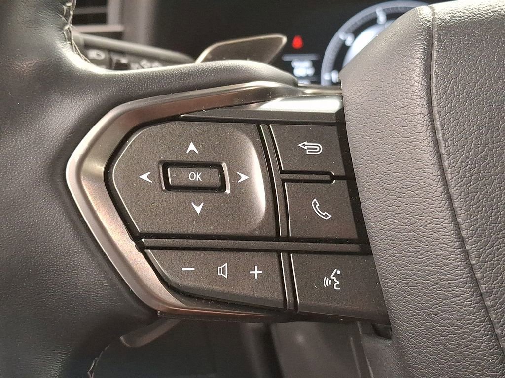 Used 2024 Lexus LX 600 4WD w/ Appearance Package image 17