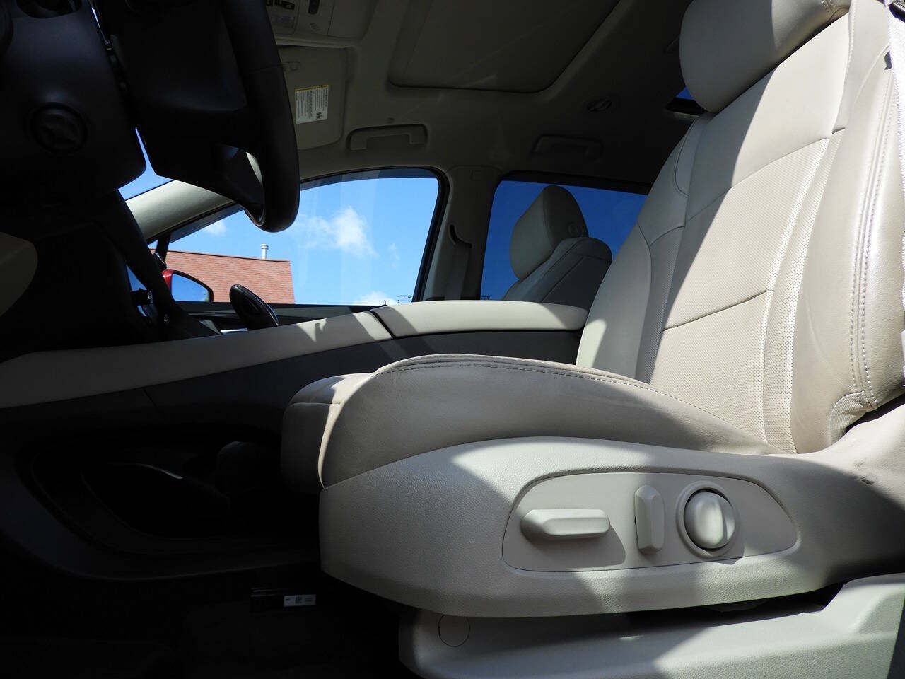 Used 2019 Buick Enclave Premium w/ Experience Buick Package AWD/4WD image 15