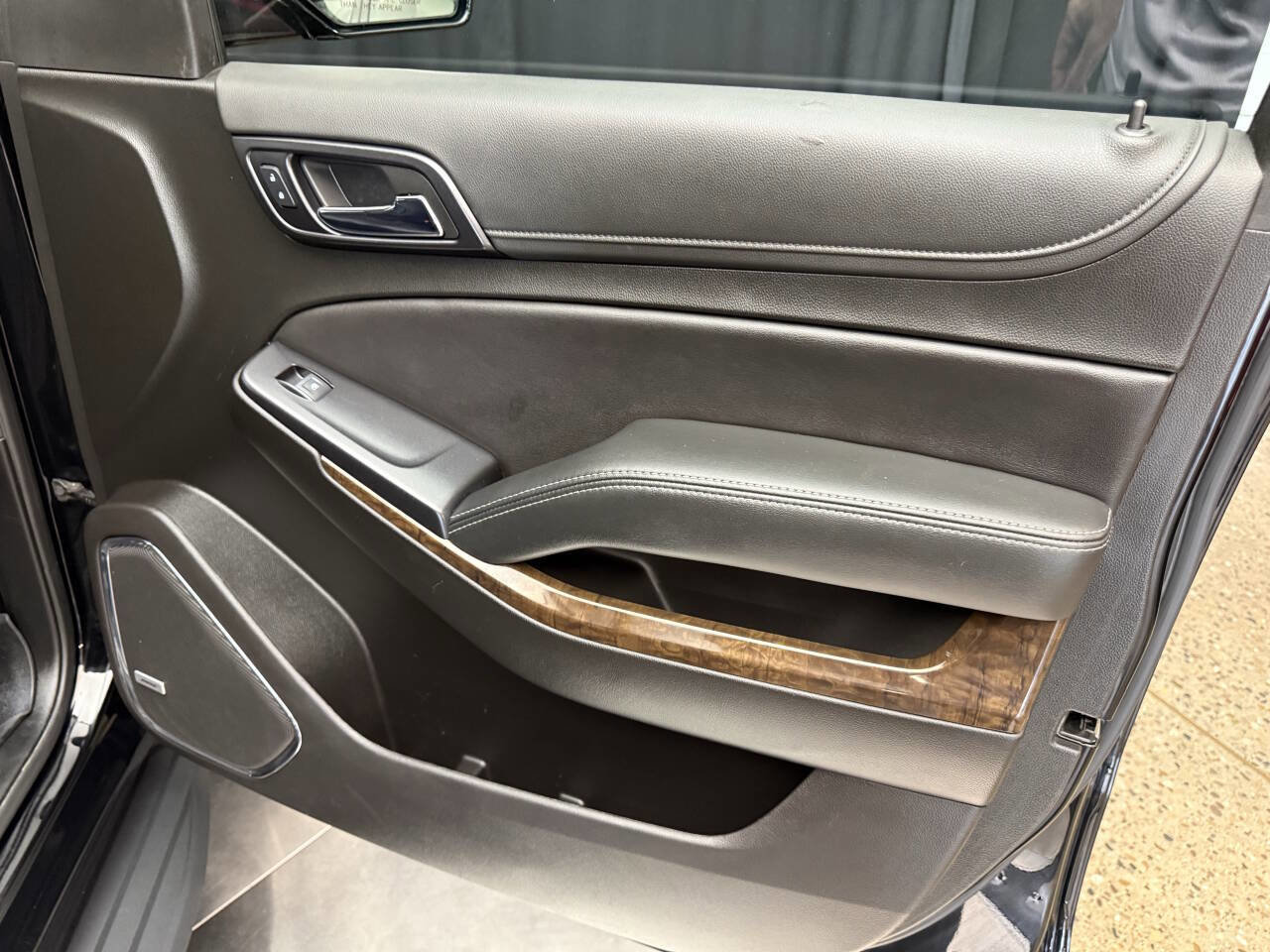 Used 2019 Chevrolet Suburban LT AWD/4WD image 21