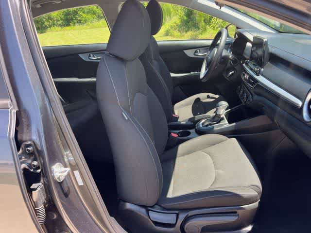 Used 2023 Kia Forte LXS w/ LXS Technology Package FWD image 12