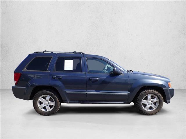 Used 2007 Jeep Grand Cherokee Laredo AWD/4WD image 5