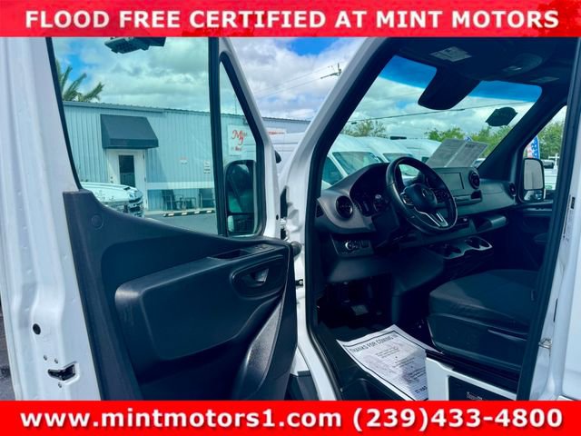 Used 2022 Mercedes-Benz Sprinter 1500 image 30