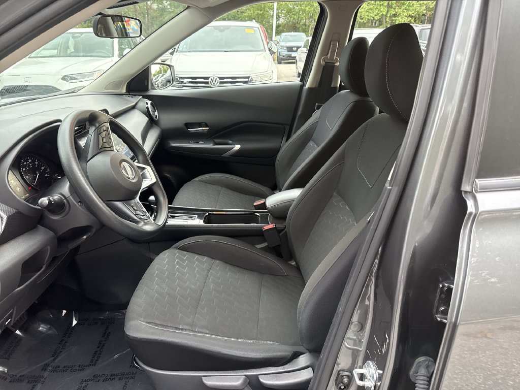 Used 2024 Nissan Kicks SV FWD image 13