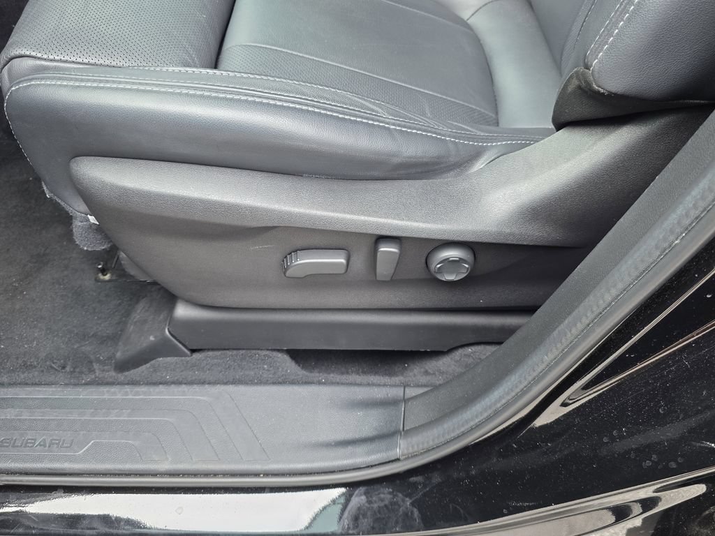 Used 2023 Subaru Ascent Limited AWD/4WD image 18