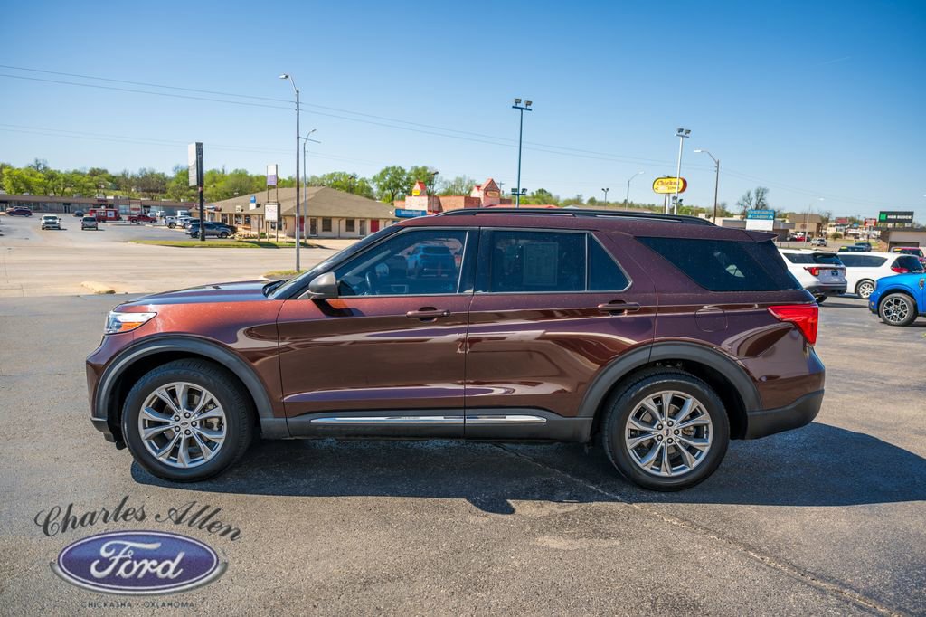 Used 2020 Ford Explorer XLT w/ Equipment Group 202A RWD image 4