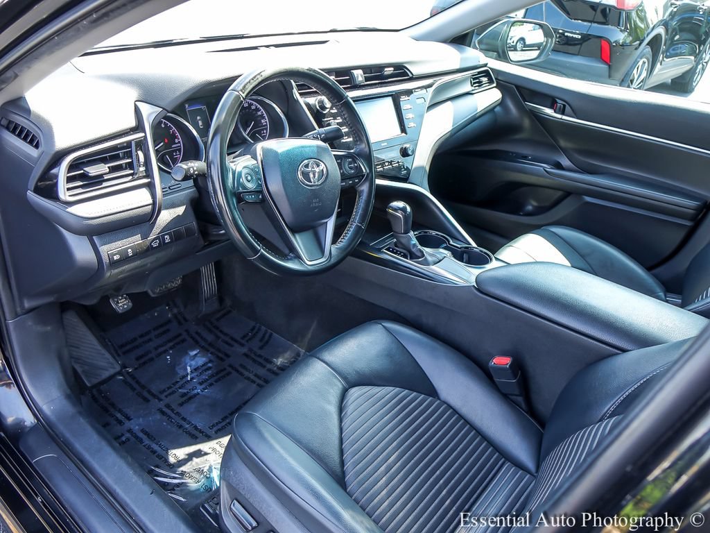 Used 2020 Toyota Camry SE FWD image 9