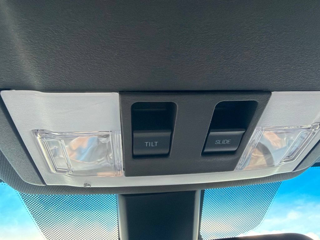 Used 2019 Ford Taurus Limited FWD image 29