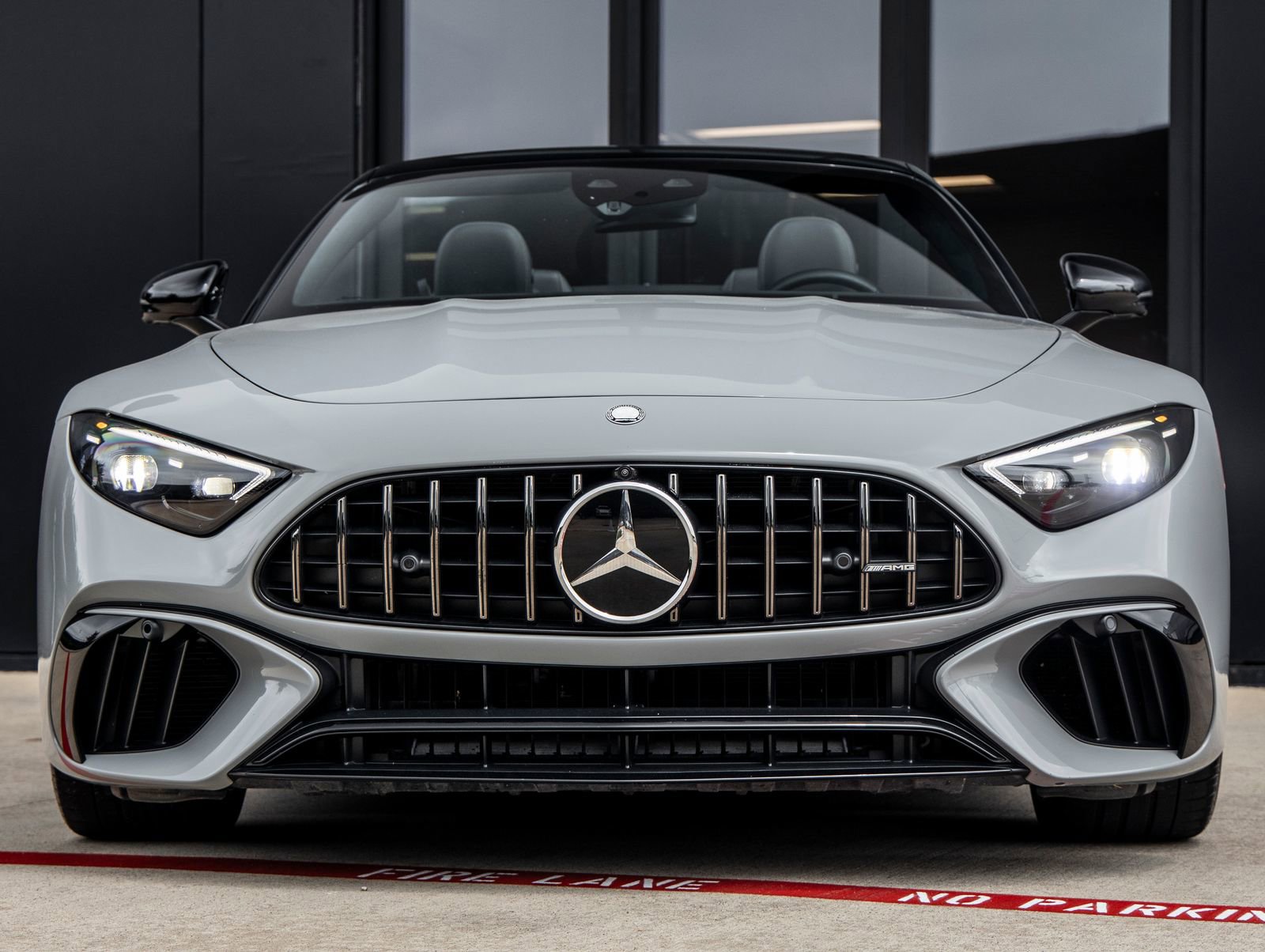 Used 2024 Mercedes-Benz SL 63 AMG 4MATIC image 4