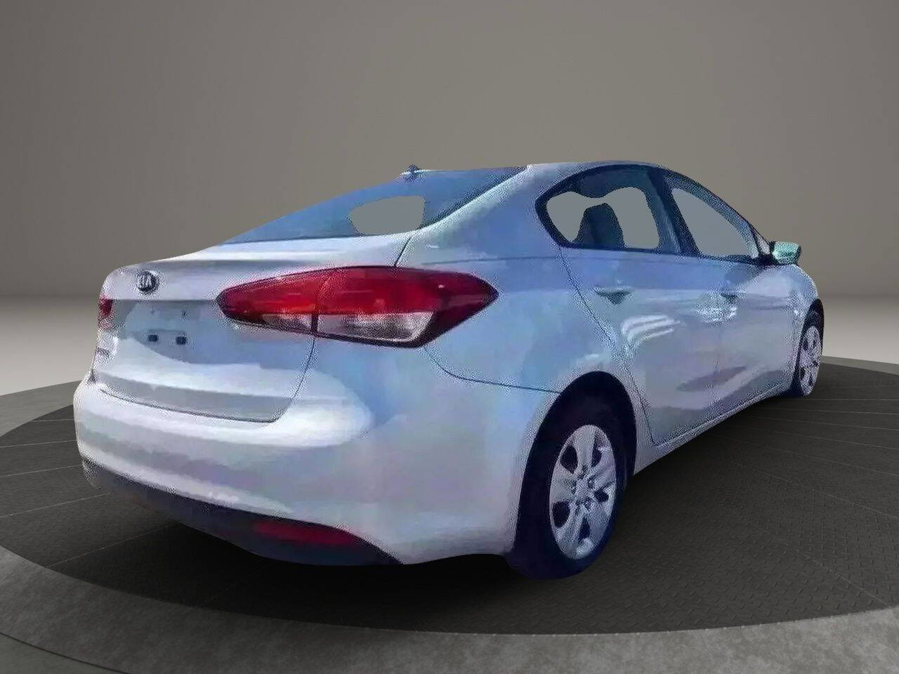 Used 2017 Kia Forte LX image 7