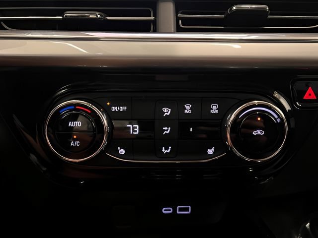Certified 2025 Chevrolet Trax LT w/ LT Convenience Package FWD image 23