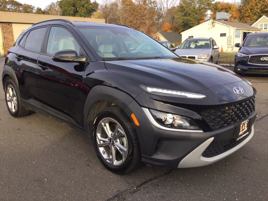 Used 2022 Hyundai Kona SEL w/ Convenience Package image 3