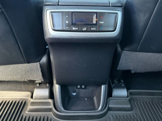 Used 2018 Toyota Highlander XLE image 29