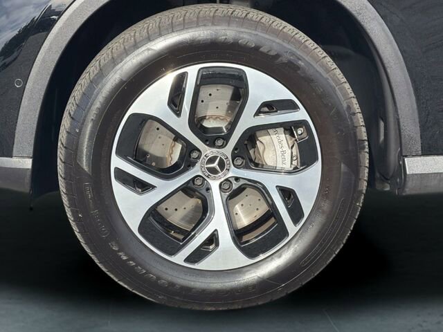Used 2025 Mercedes-Benz GLC 350e 4MATIC image 35