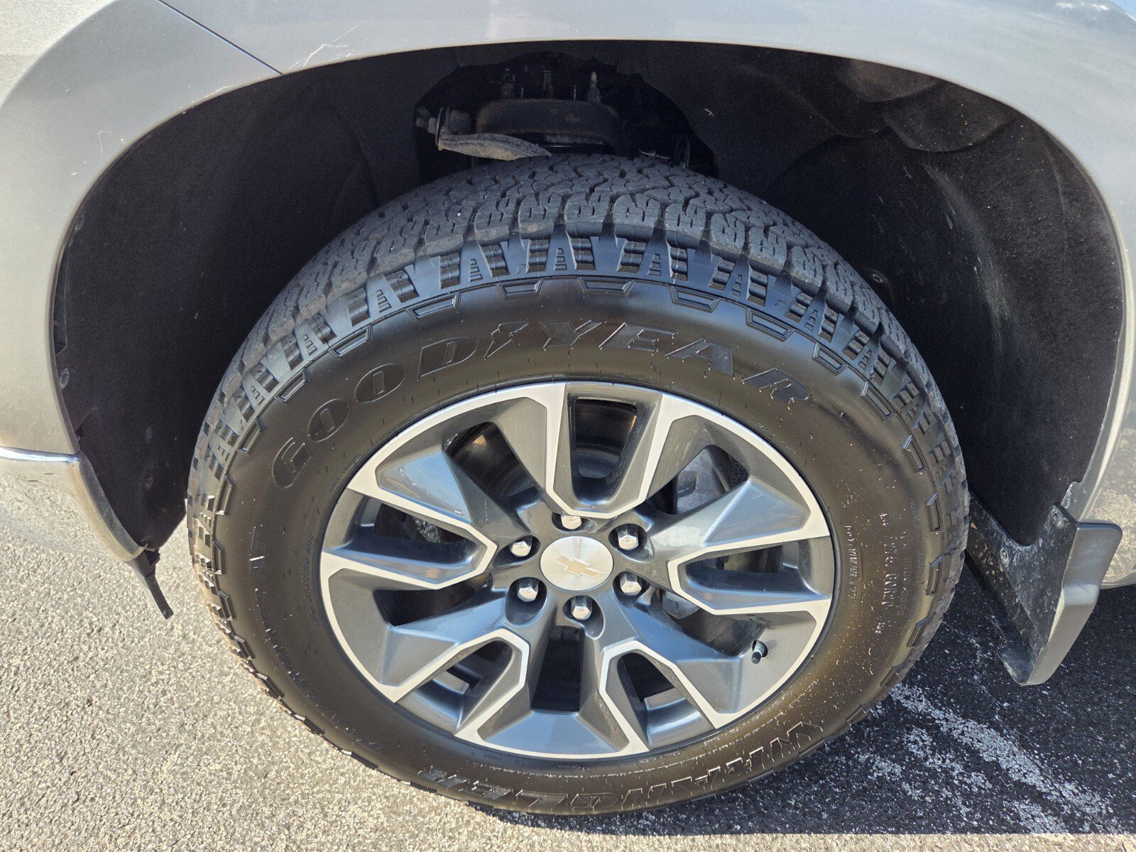 Certified 2024 Chevrolet Silverado 1500 LT AWD/4WD image 18