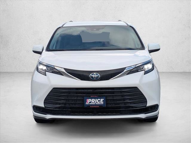 Used 2021 Toyota Sienna LE video 2