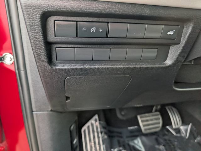 Used 2025 Mitsubishi Outlander SEL image 12