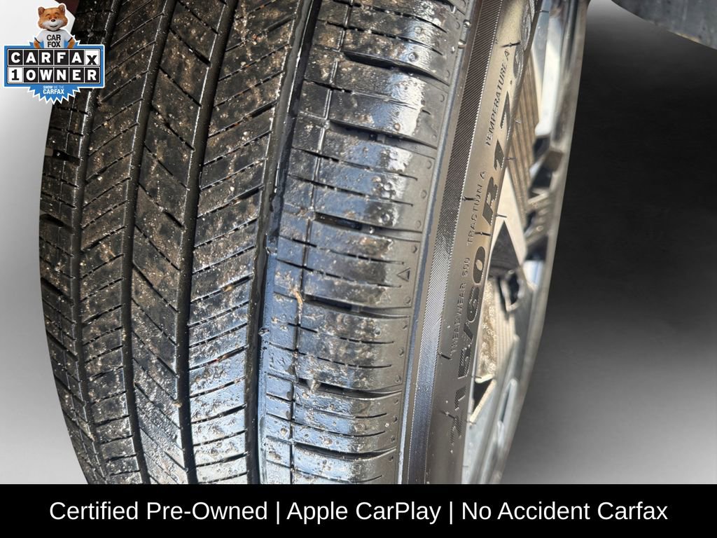 Certified 2025 Nissan Kicks SV image 19