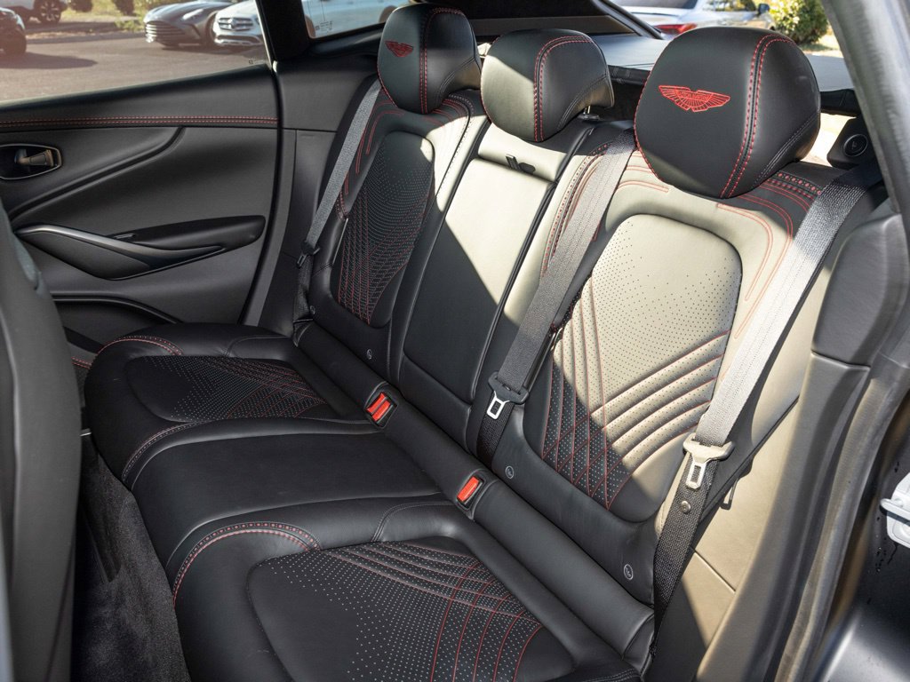Used 2021 Aston Martin DBX AWD/4WD image 48