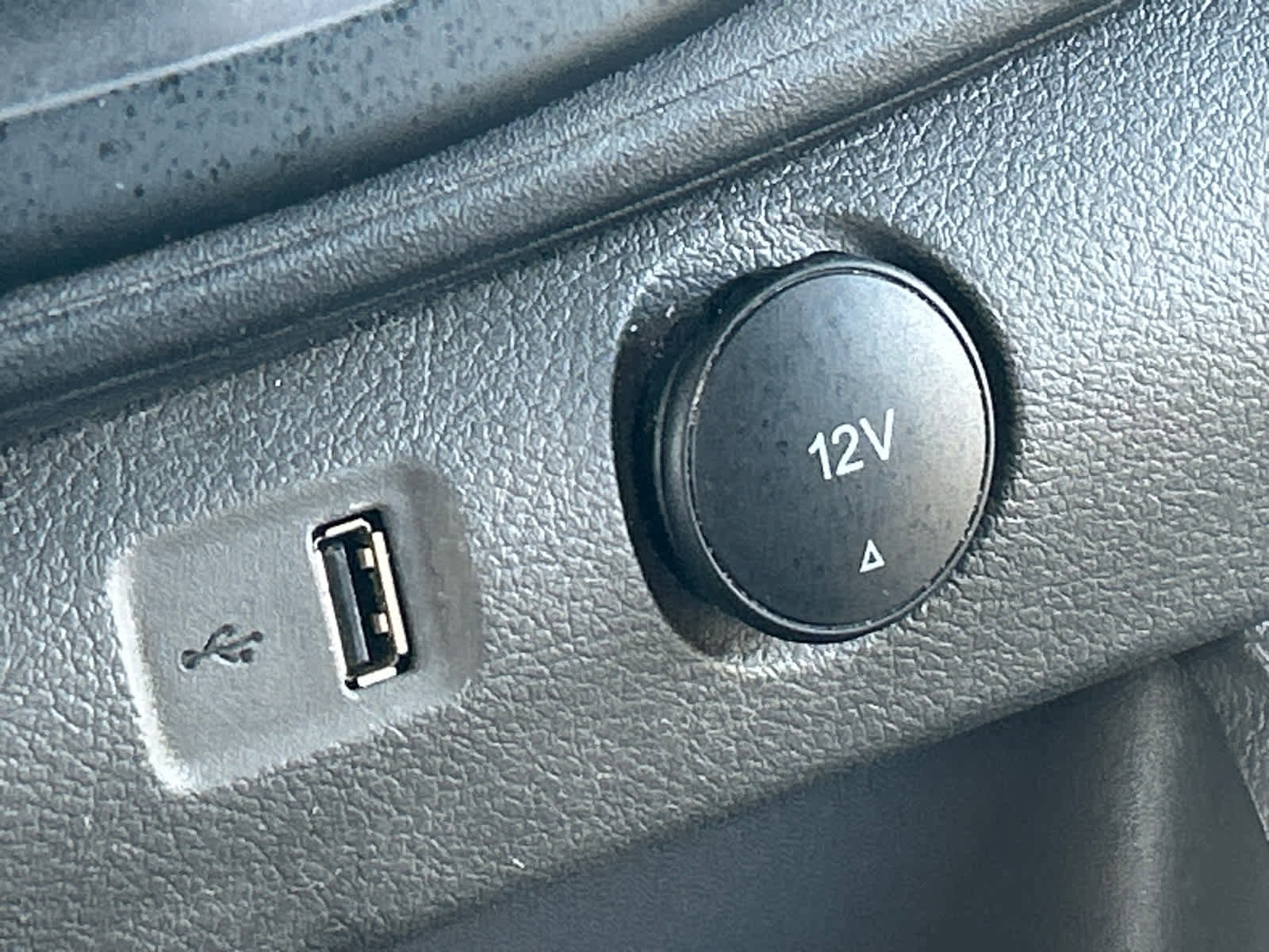 Used 2023 Ford Transit 250 Low Roof AWD w/ Exterior Upgrade Package image 31