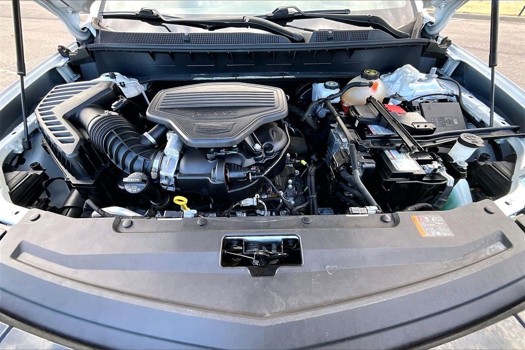 Used 2022 Cadillac XT6 Premium Luxury w/ Technology Package image 9