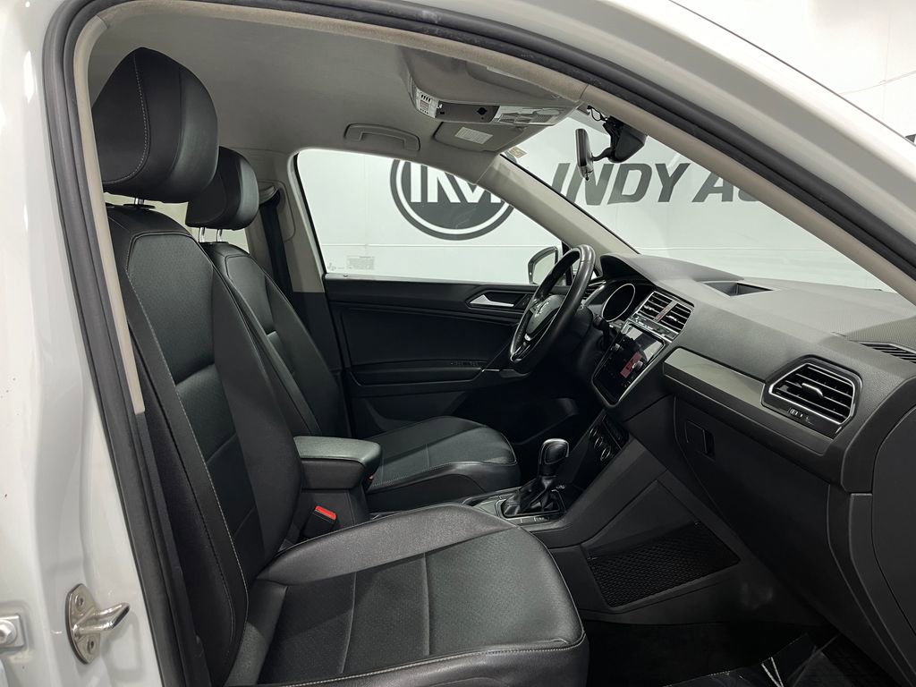 Used 2020 Volkswagen Tiguan SEL image 32