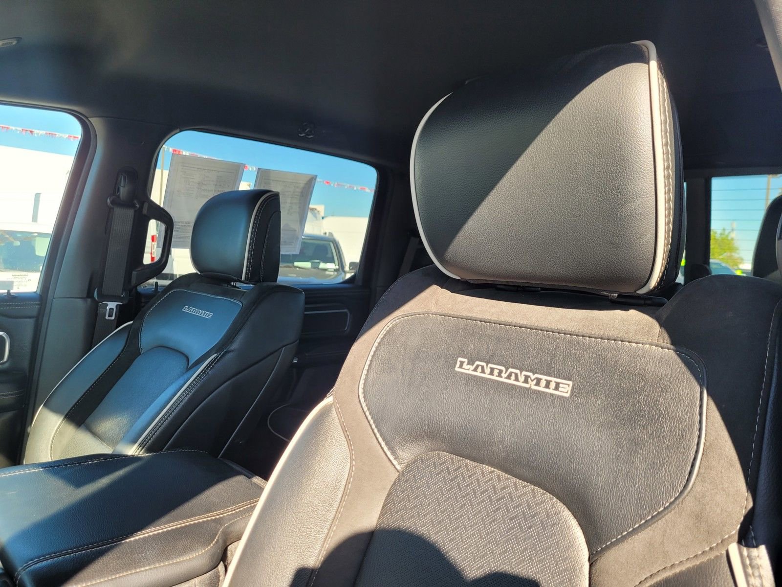 Used 2025 RAM 1500 Laramie AWD/4WD image 16
