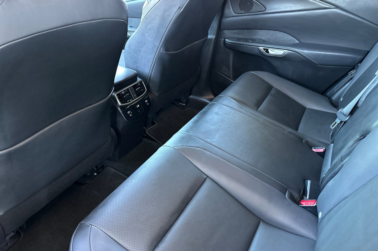 Used 2025 Lexus RX 350h w/ Convenience Package AWD/4WD image 12