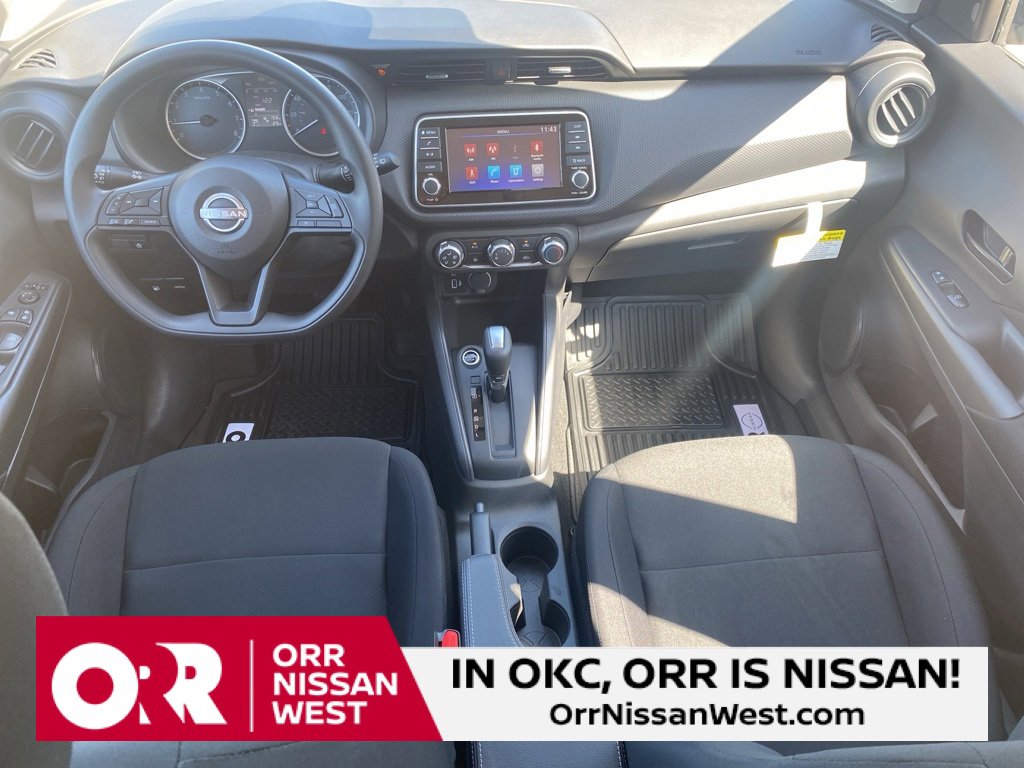 New 2025 Nissan Kicks Play S image 17