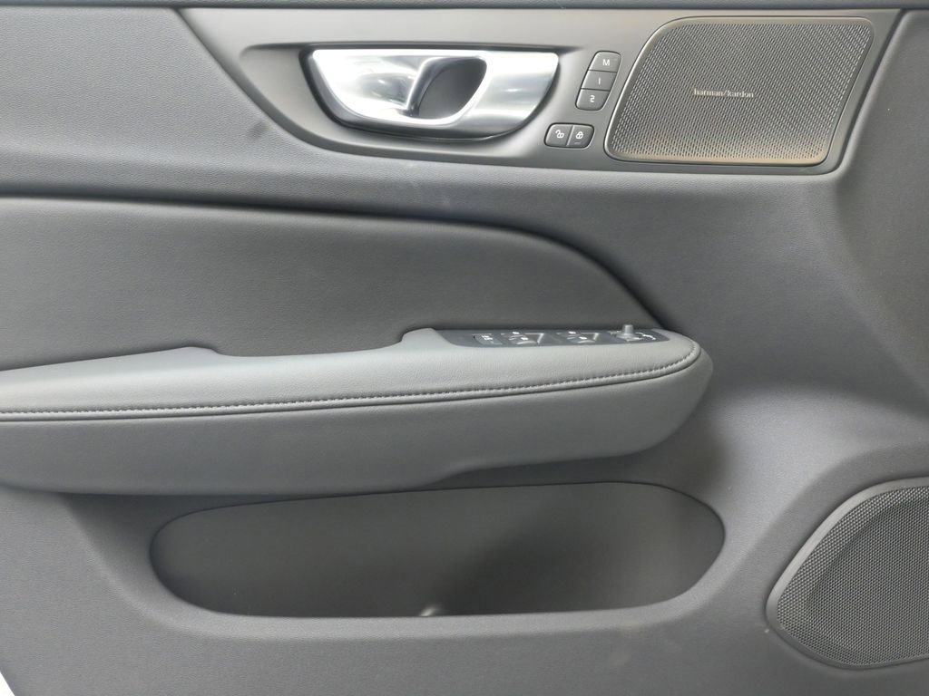 New 2026 Volvo V60 B5 Cross Country Plus w/ Protection Package Premier image 23