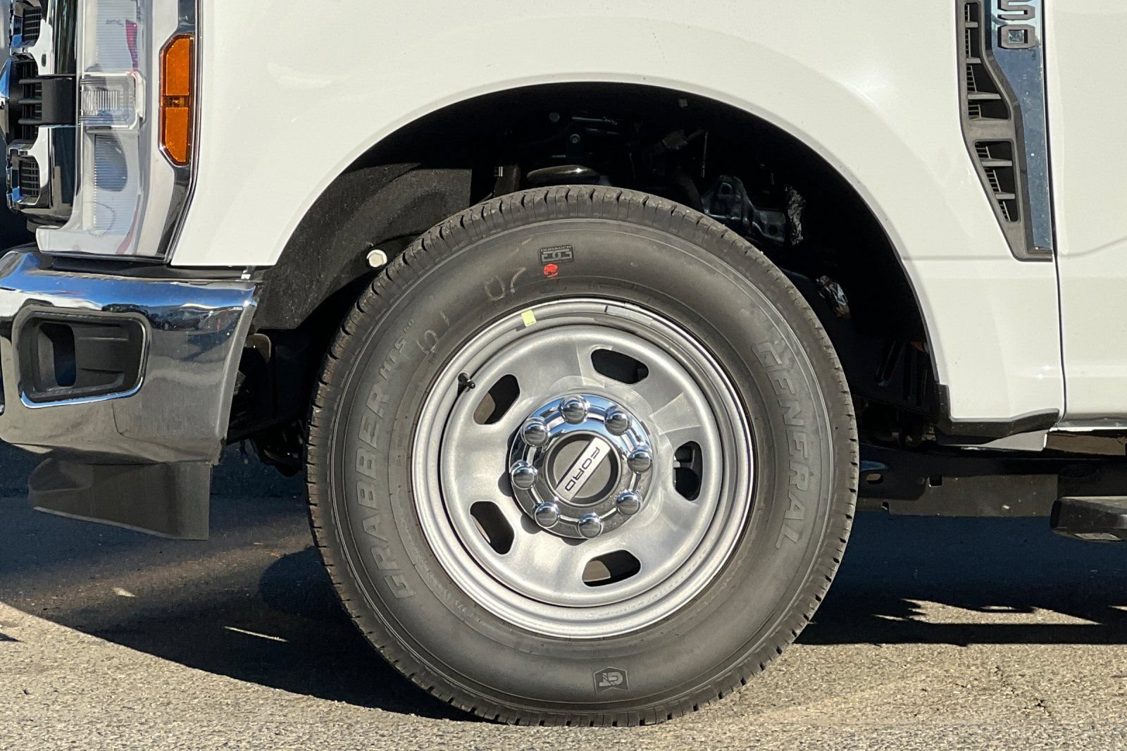 New 2026 Ford F350 XL w/ XL Chrome Package RWD image 18