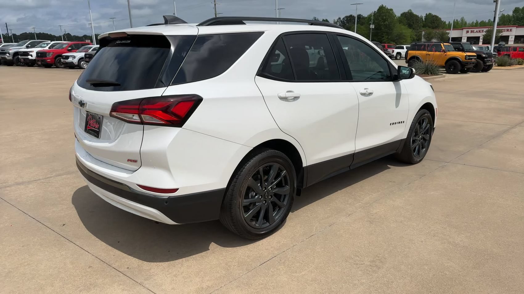 Used 2022 Chevrolet Equinox RS w/ RS Leather Package FWD image 9