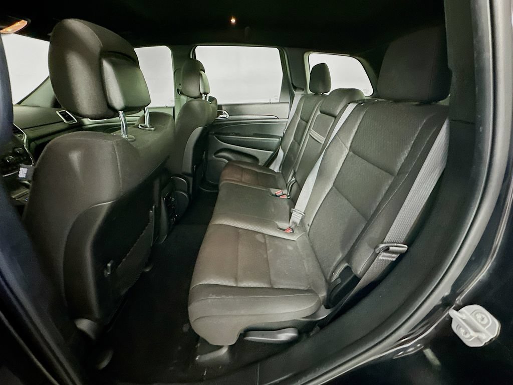 Certified 2021 Jeep Grand Cherokee Laredo w/ Security & Convenience Group AWD/4WD image 32