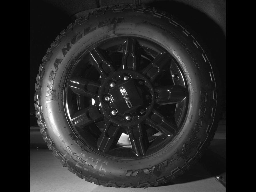 New 2026 GMC Sierra 2500 AT4 w/ AT4 Premium Plus Package AWD/4WD image 13
