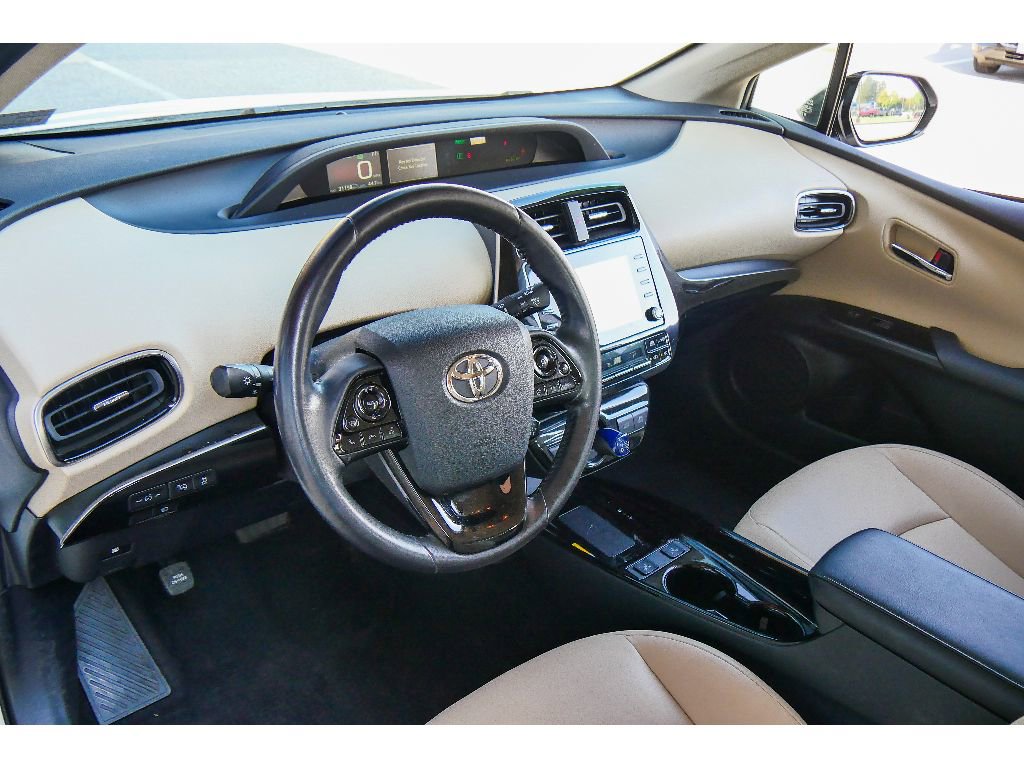 Used 2020 Toyota Prius XLE AWD/4WD image 11