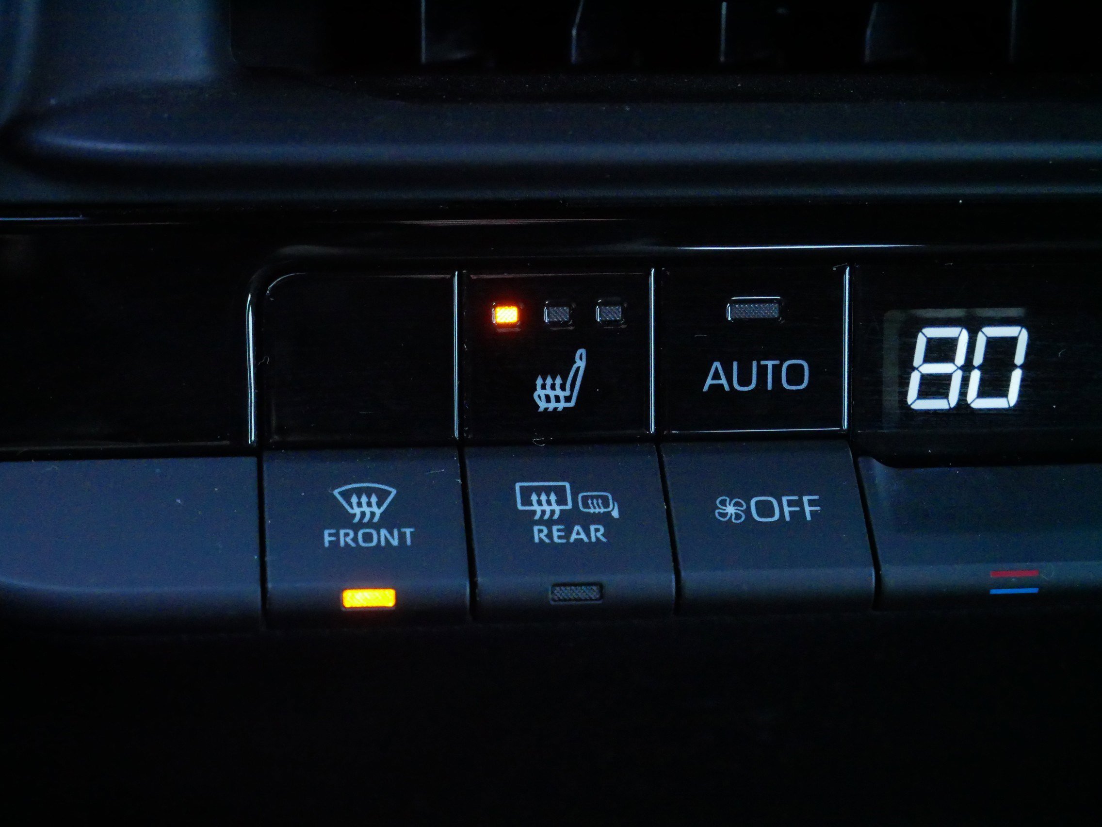 Used 2024 Toyota Crown XLE image 28