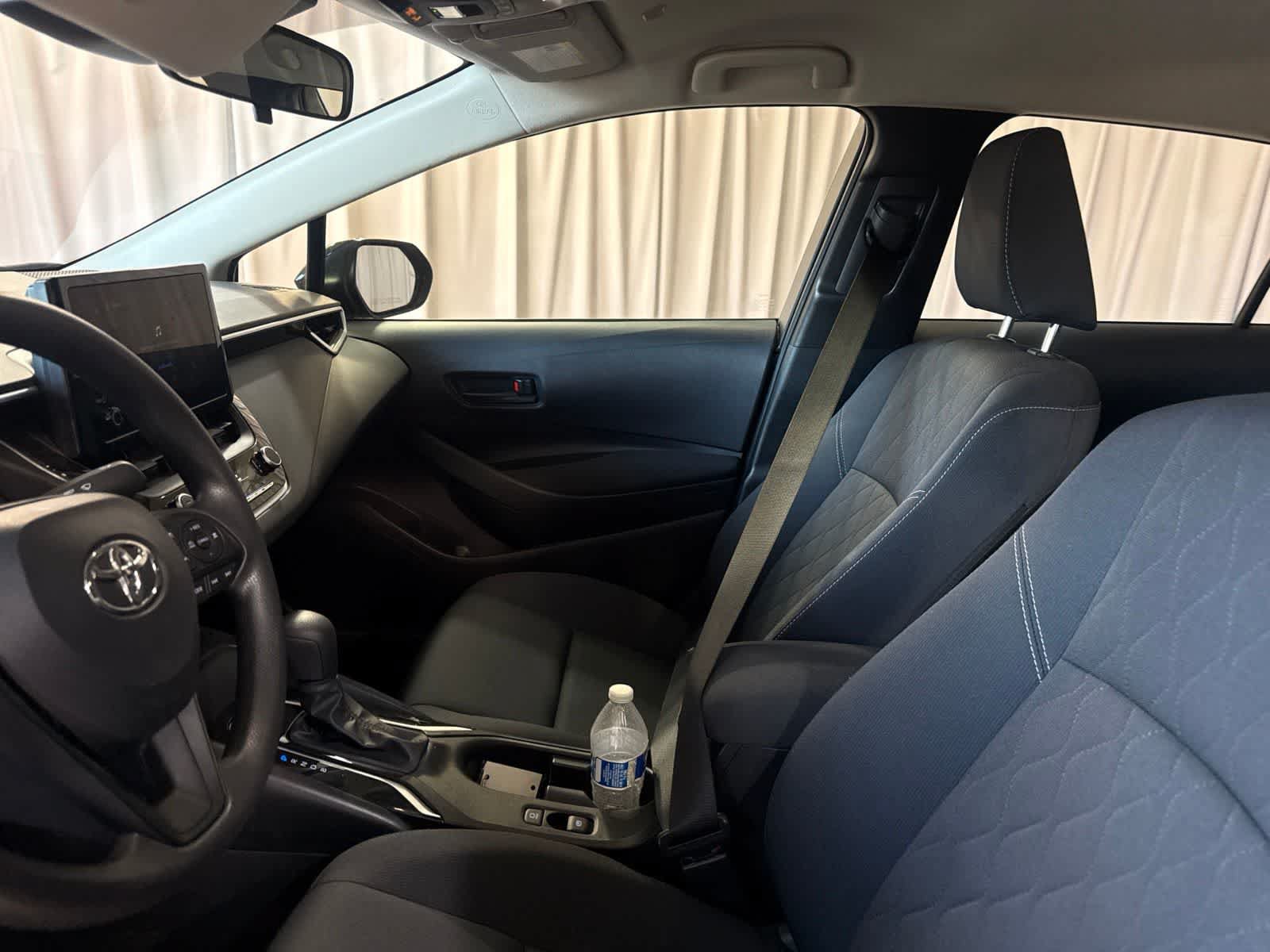 Used 2026 Toyota Corolla LE FWD image 21
